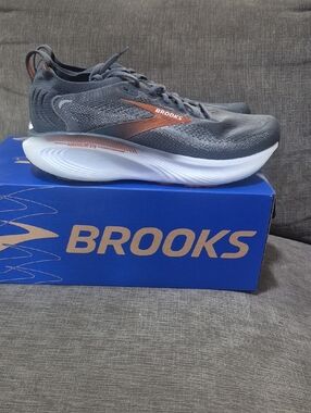 Brooks Adrenaline GTS 25 Men’s 10.5 D Bomb Pop Grey NIB